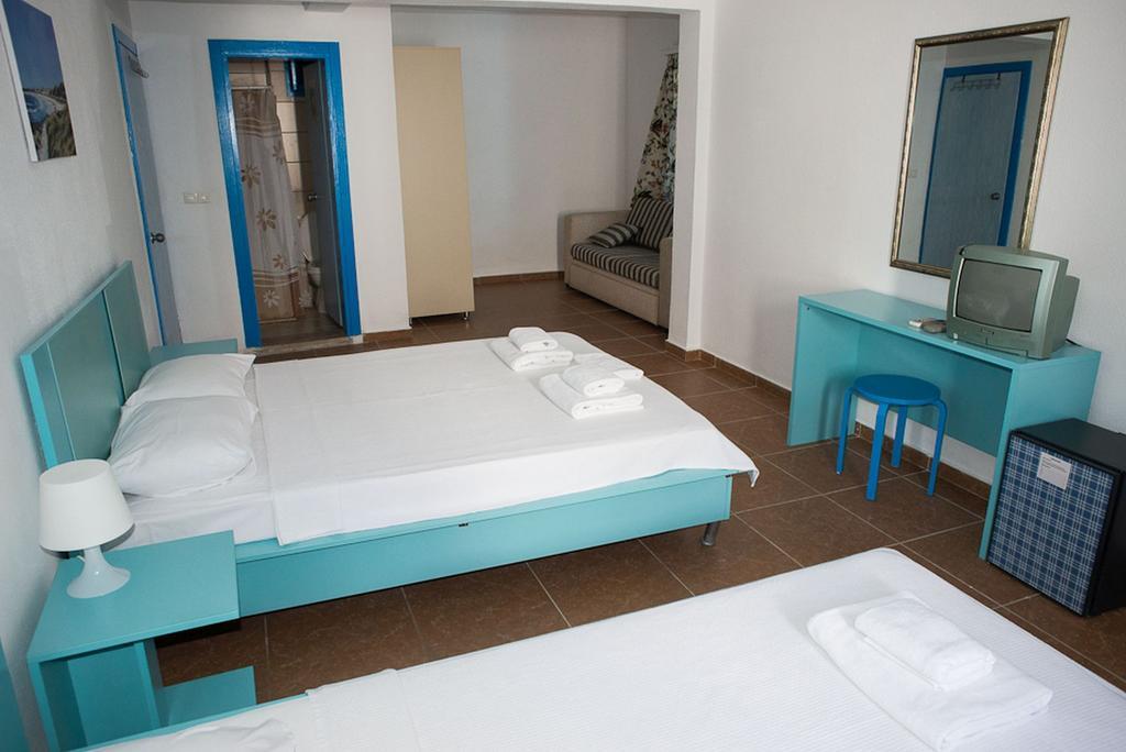 Esmana Hotel Bitez Bilik gambar