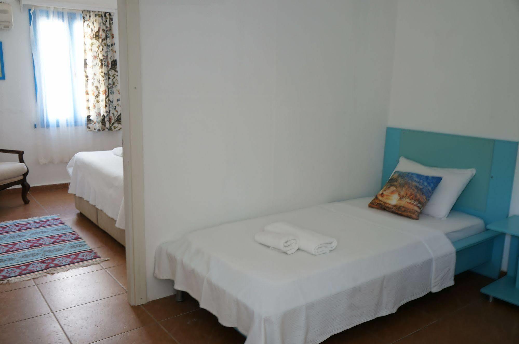 Esmana Hotel Bitez Luaran gambar
